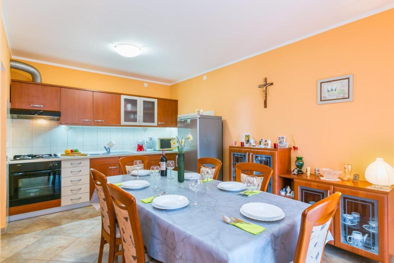Apartman Marina Veruda Pula Exterior foto