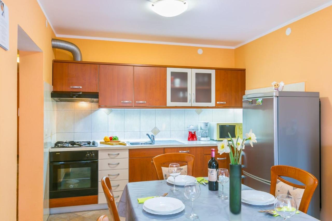 Apartman Marina Veruda Pula Exterior foto