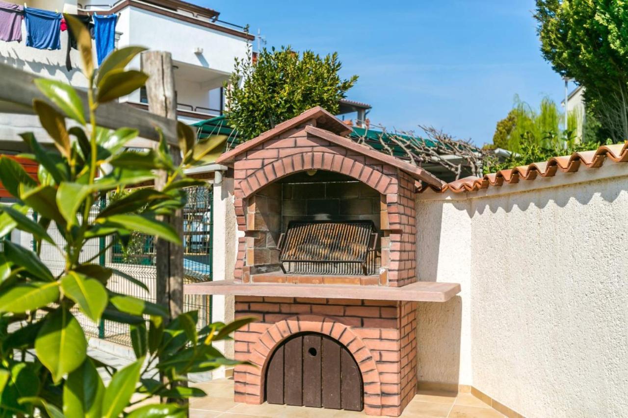 Apartman Marina Veruda Pula Exterior foto