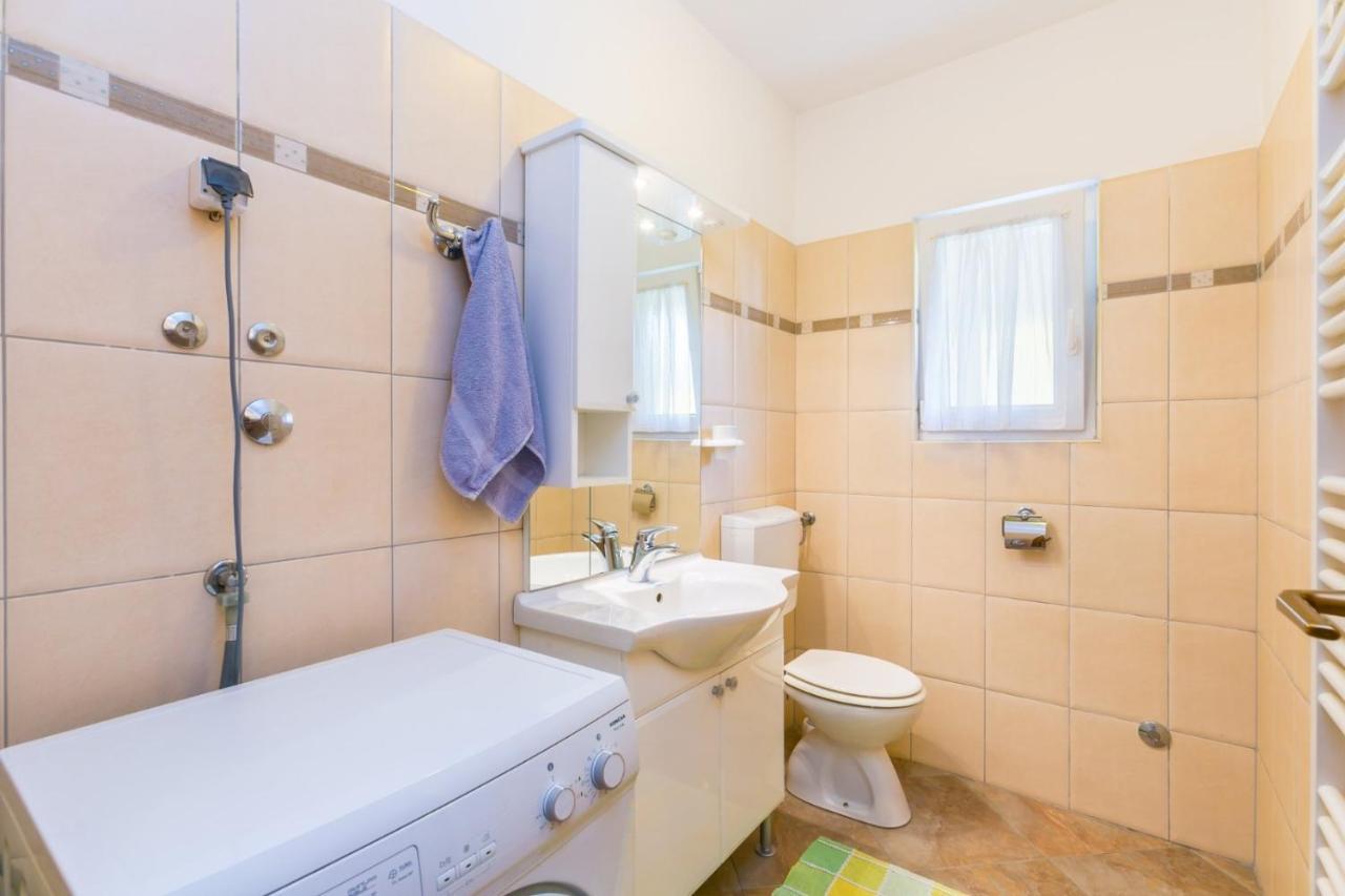 Apartman Marina Veruda Pula Exterior foto